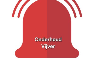 Onderhoud op de vijver met harkboot !